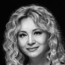 Юлия Бутакова