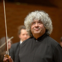 Новогодний концерт. Л. Настурика