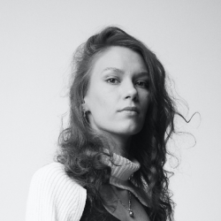 Антонина Серова