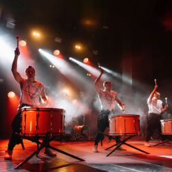 Шоу барабанщиков «Vasiliev Groove»