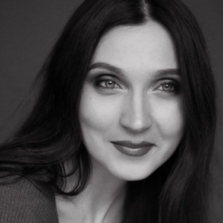 Елена Золотарева