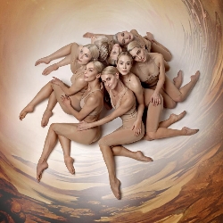 Cцена из ««Мы» спектакль Аллы Духовой и Балета «TODES»»