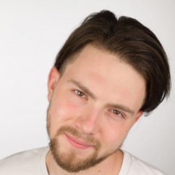 Валерий Антонов