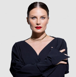 Ева Власова