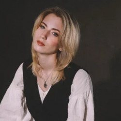 Полина Гнездилова