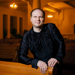 Олег Романенко