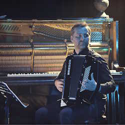 Cцена из «Тёркин»