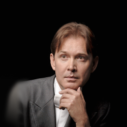 Народный артист России Олег Погудин. «Нам дороги эти позабыть нельзя...»