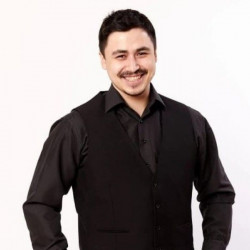 Антон Хонг