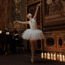 Балет при свечах: Времена года и Шопениана