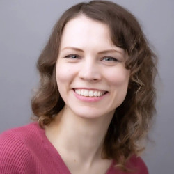 Юлия Тимофеева