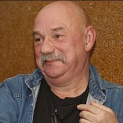 Михаил Апарцев