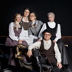 Scene from «Скрипач на крыше»