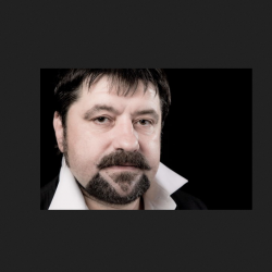 Валентин Мельник