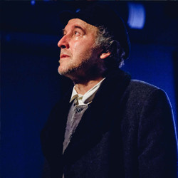 Cцена из «ПОМИНАЛЬНАЯ МОЛИТВА (Григорий Горин)»