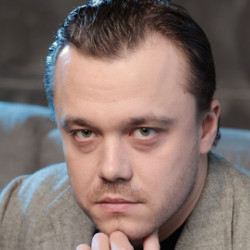 Артур Иванов