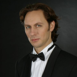 Андрей Валентий