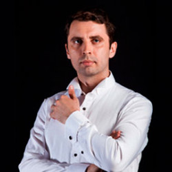 Денис Колесников