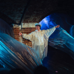 Cцена из «Цветочки зла»