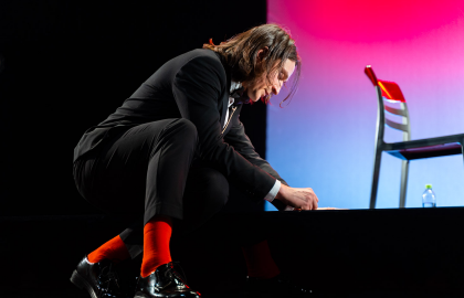 Cцена из «Эмигранты»