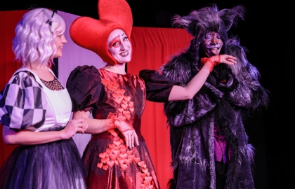 Алиса в стране чудес