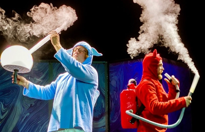 Cцена из «CLINC!»