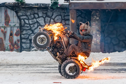 Семейное шоу каскадеров Мастера Панина "Новогодняя сказка"