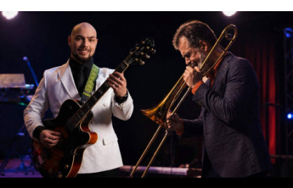 ROLL OVER BOSSA NOVA. Концерт джазового дуэта Евгения Белина и Никиты Злобина
