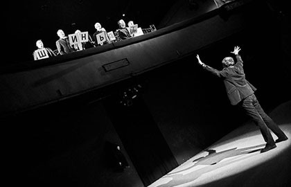 Scene from «Шинель / Пальто»