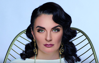 Scene from «Елена Ваенга»