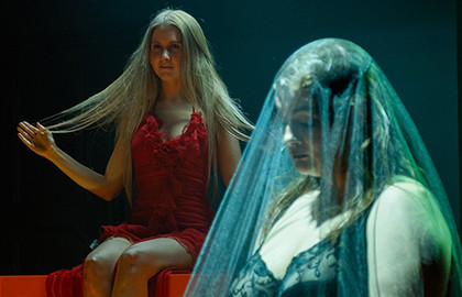 Cцена из «Книга Непокоя»