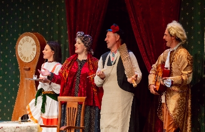 Cцена из «Жениться вам надо, барин!»