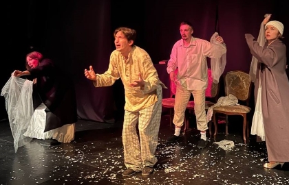 Scene from «Гоголь «Шинель»»