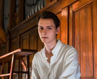 Антон Иванов