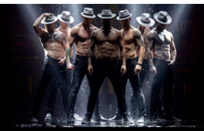 Иммерсивный спектакль-шоу под дождем «Время любви»