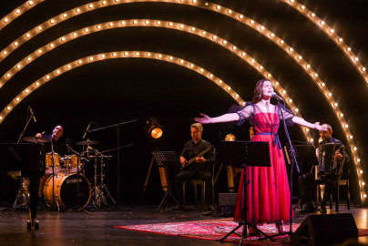 Scene from «Александра Урсуляк «Хорошие песни»»