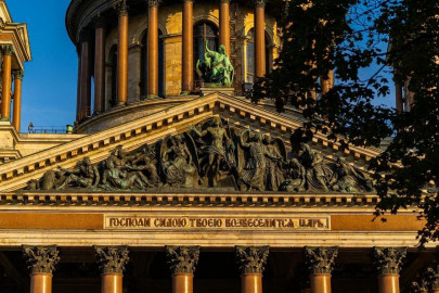 Обзорная экскурсия по Петербургу + билеты на колоннаду Исаакиевского собора