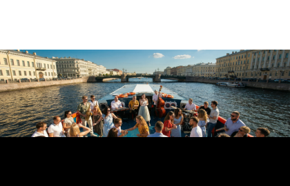 Музыкальный рейс «Плыви со звуком» по каналам Петербурга