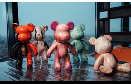 Арт-вечеринка Artvibes. Роспись Мишки Bearbrics