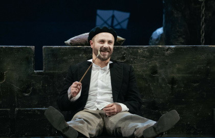 Scene from «Ветер шумит в тополях»