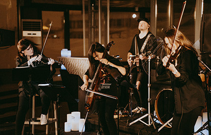 От «Игра престолов» до «Миссия невыполнима»: ожившие саундтреки на теплой панорамной крыше