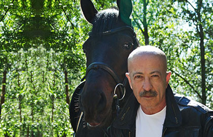 Cцена из «Александр Розенбаум»