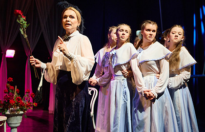 Аничков мост