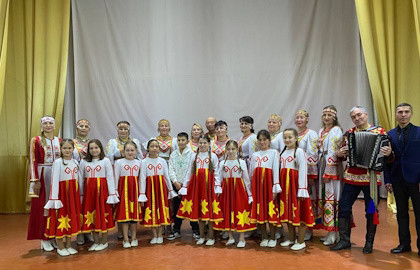 В краю ста тысяч песен