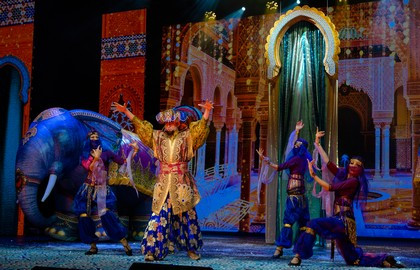 Бабкины сказки. Как Дед Мороз и Водяной Новый год встречали