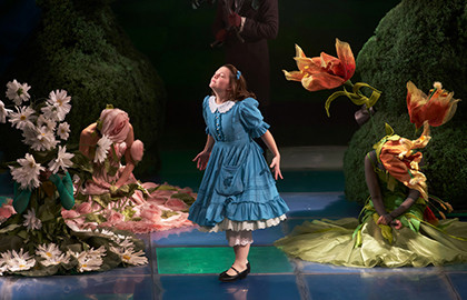 Алиса в Зазеркалье