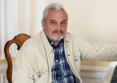 Юрий Александров