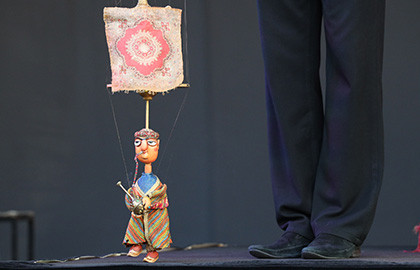 Цирк на нитях