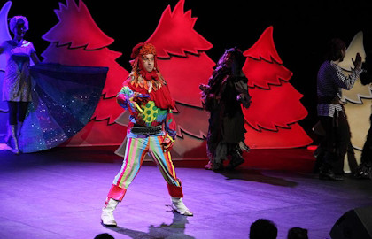 Волк и семеро козлят в гостях у Деда Мороза