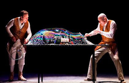 Испанский театр мыльных пузырей CLINC (Порт-Авентура)